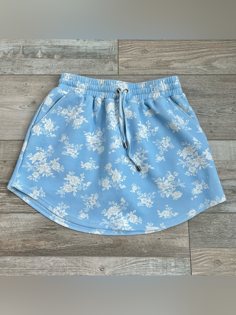 Altar’d State Women’s Supersoft Floral Skort Size Medium